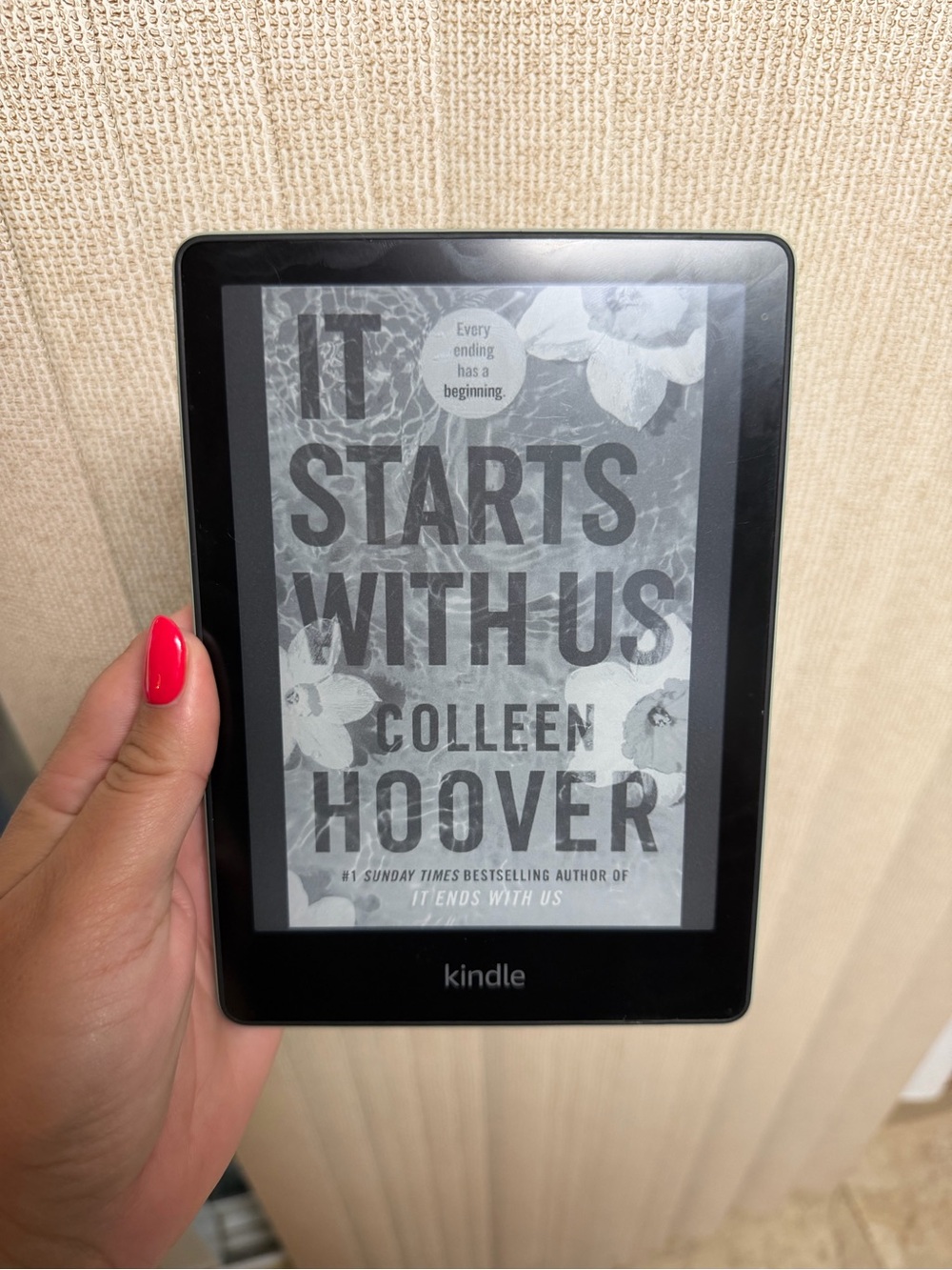 Amazon Kindle Paperwhite - Sage Green - Picture 2 of 3